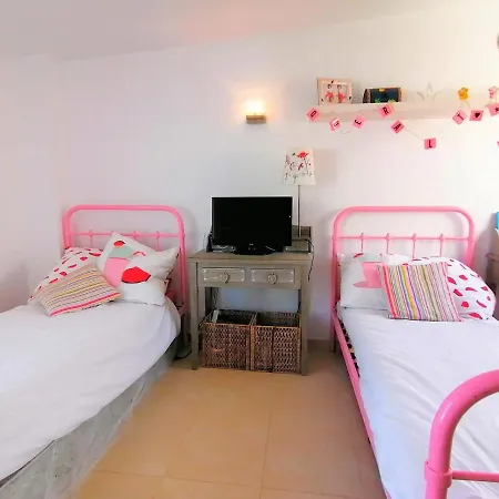 Vacay Voramar Riells, A Pie De Playa *