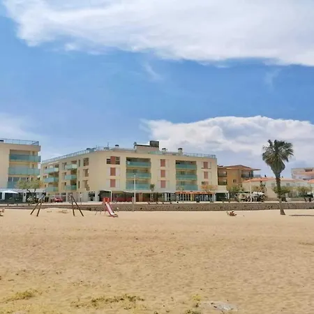 Vacay Voramar Riells, A Pie De Playa Apartment *