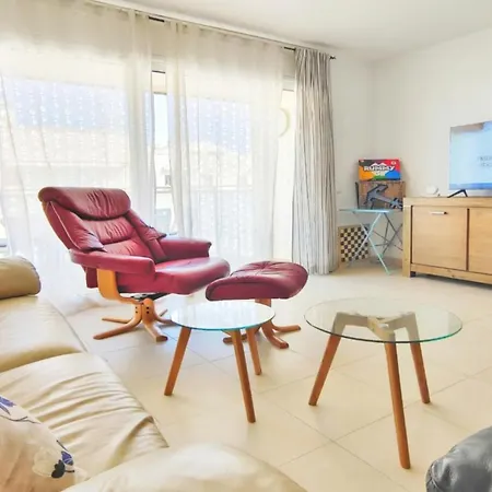 Vacay Voramar Riells, A Pie De Playa